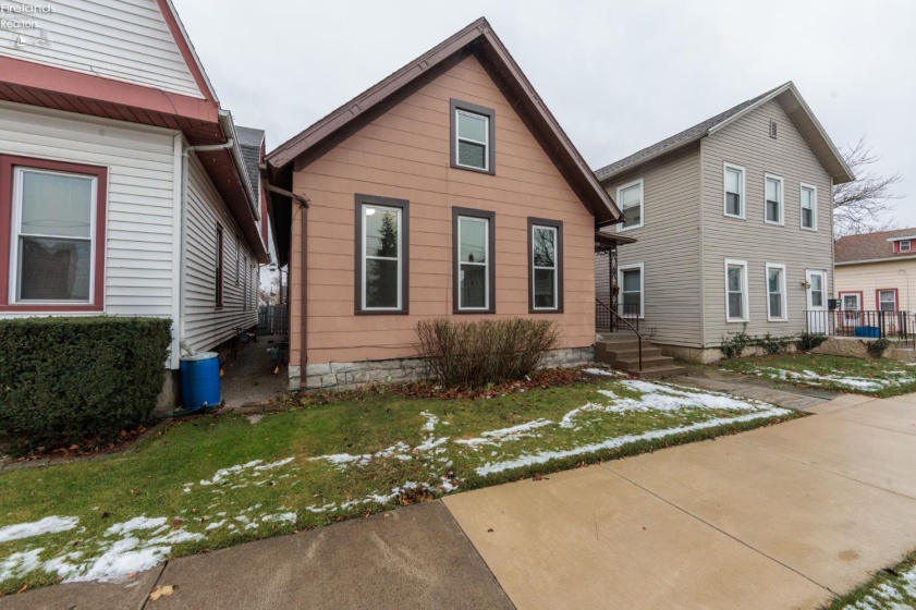 306 Tyler Street, Sandusky, 44870, 3 Bedrooms Bedrooms, ,1 BathroomBathrooms,Residential,For Sale,Tyler,20254738