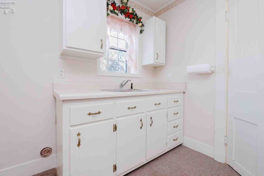 712 Tiffin Street, Fostoria, 44830, 4 Bedrooms Bedrooms, ,1 BathroomBathrooms,Residential,For Sale,Tiffin,20254765