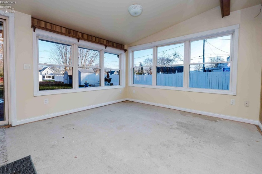 712 Tiffin Street, Fostoria, 44830, 4 Bedrooms Bedrooms, ,1 BathroomBathrooms,Residential,For Sale,Tiffin,20254765