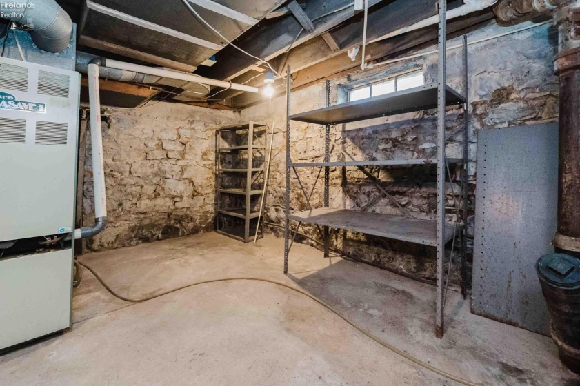 712 Tiffin Street, Fostoria, 44830, 4 Bedrooms Bedrooms, ,1 BathroomBathrooms,Residential,For Sale,Tiffin,20254765