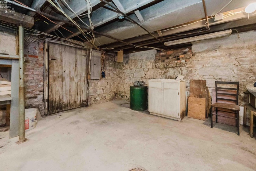 712 Tiffin Street, Fostoria, 44830, 4 Bedrooms Bedrooms, ,1 BathroomBathrooms,Residential,For Sale,Tiffin,20254765