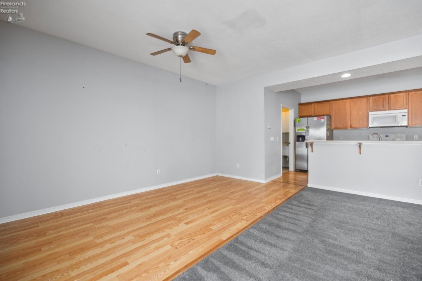 5537 Beavercrest Drive, Lorain, 44053, 2 Bedrooms Bedrooms, ,2 BathroomsBathrooms,Residential,For Sale,Beavercrest,20254767