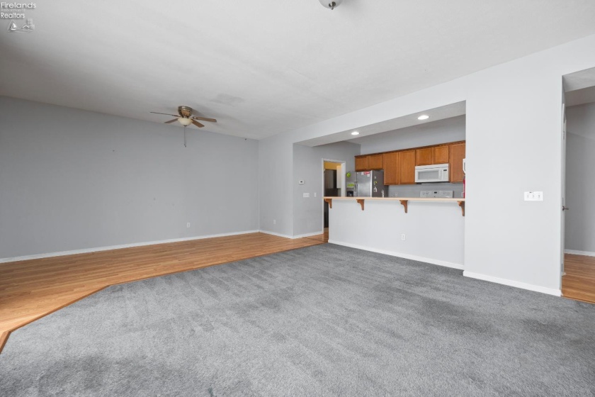 5537 Beavercrest Drive, Lorain, 44053, 2 Bedrooms Bedrooms, ,2 BathroomsBathrooms,Residential,For Sale,Beavercrest,20254767