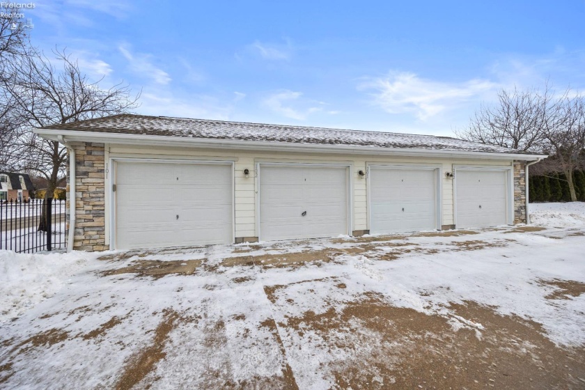 5537 Beavercrest Drive, Lorain, 44053, 2 Bedrooms Bedrooms, ,2 BathroomsBathrooms,Residential,For Sale,Beavercrest,20254767