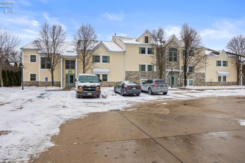 5537 Beavercrest Drive, Lorain, 44053, 2 Bedrooms Bedrooms, ,2 BathroomsBathrooms,Residential,For Sale,Beavercrest,20254767