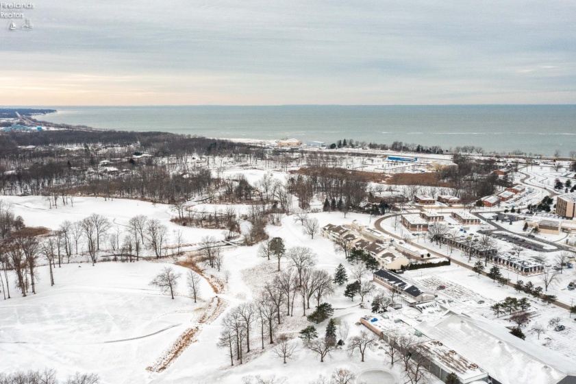 5537 Beavercrest Drive, Lorain, 44053, 2 Bedrooms Bedrooms, ,2 BathroomsBathrooms,Residential,For Sale,Beavercrest,20254767