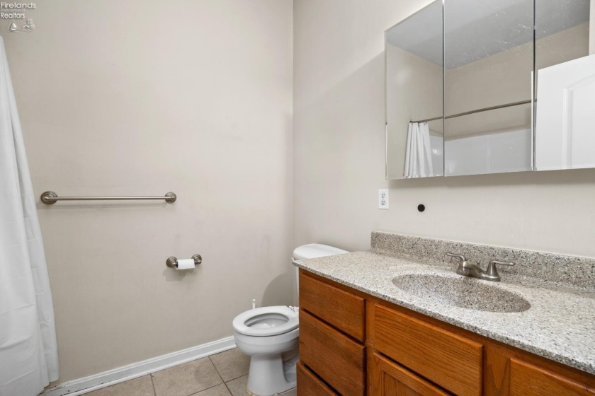 5537 Beavercrest Drive, Lorain, 44053, 2 Bedrooms Bedrooms, ,2 BathroomsBathrooms,Residential,For Sale,Beavercrest,20254767