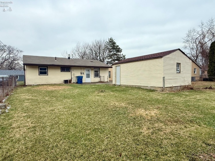 1306 larchmont Street, Sandusky, 44870, 3 Bedrooms Bedrooms, ,1 BathroomBathrooms,Residential,For Sale,larchmont,20254770