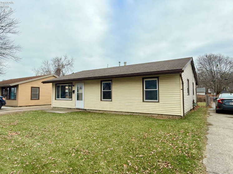 1306 larchmont Street, Sandusky, 44870, 3 Bedrooms Bedrooms, ,1 BathroomBathrooms,Residential,For Sale,larchmont,20254770