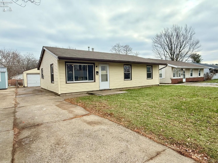 1306 larchmont Street, Sandusky, 44870, 3 Bedrooms Bedrooms, ,1 BathroomBathrooms,Residential,For Sale,larchmont,20254770