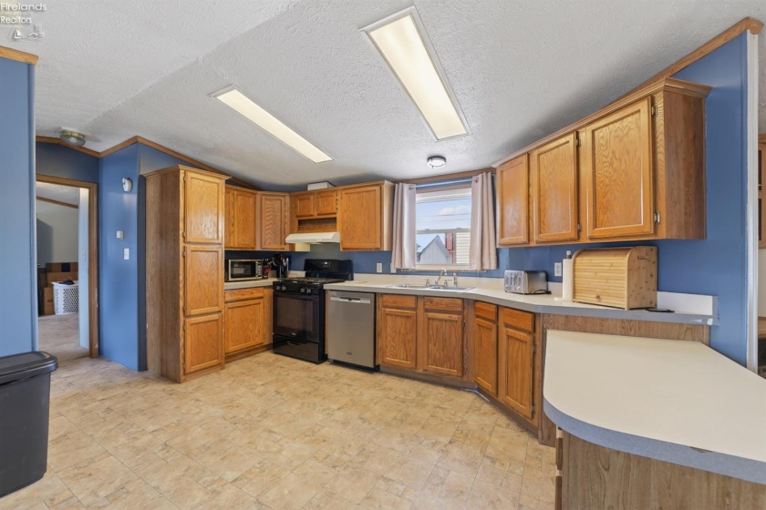 932 Skye Drive, Findlay, 45840, 2 Bedrooms Bedrooms, ,2 BathroomsBathrooms,Residential,For Sale,Skye Drive,20254771