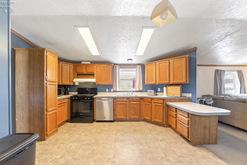 932 Skye Drive, Findlay, 45840, 2 Bedrooms Bedrooms, ,2 BathroomsBathrooms,Residential,For Sale,Skye Drive,20254771