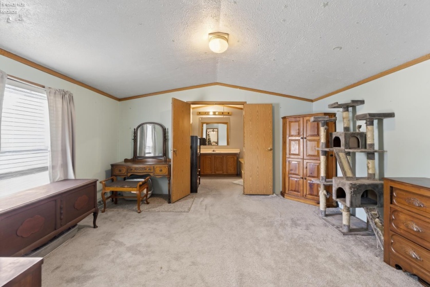 932 Skye Drive, Findlay, 45840, 2 Bedrooms Bedrooms, ,2 BathroomsBathrooms,Residential,For Sale,Skye Drive,20254771