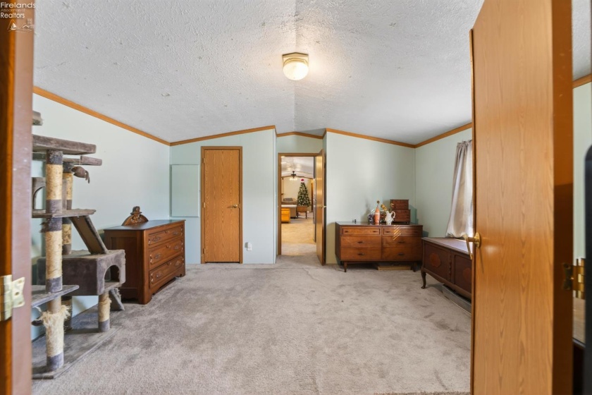 932 Skye Drive, Findlay, 45840, 2 Bedrooms Bedrooms, ,2 BathroomsBathrooms,Residential,For Sale,Skye Drive,20254771