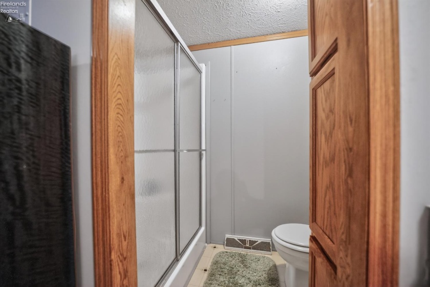 932 Skye Drive, Findlay, 45840, 2 Bedrooms Bedrooms, ,2 BathroomsBathrooms,Residential,For Sale,Skye Drive,20254771