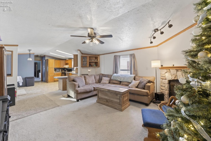 932 Skye Drive, Findlay, 45840, 2 Bedrooms Bedrooms, ,2 BathroomsBathrooms,Residential,For Sale,Skye Drive,20254771