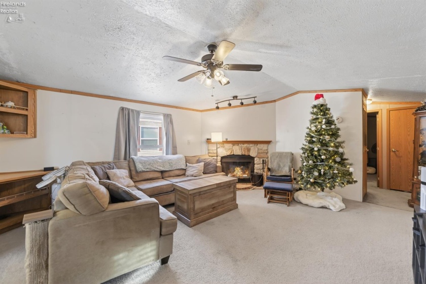 932 Skye Drive, Findlay, 45840, 2 Bedrooms Bedrooms, ,2 BathroomsBathrooms,Residential,For Sale,Skye Drive,20254771