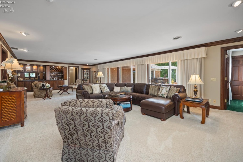 1711 Willow Drive, Sandusky, 44870, 4 Bedrooms Bedrooms, ,5 BathroomsBathrooms,Residential,For Sale,Willow,20254772