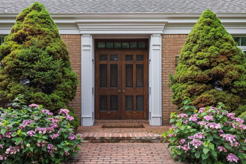 1711 Willow Drive, Sandusky, 44870, 4 Bedrooms Bedrooms, ,5 BathroomsBathrooms,Residential,For Sale,Willow,20254772