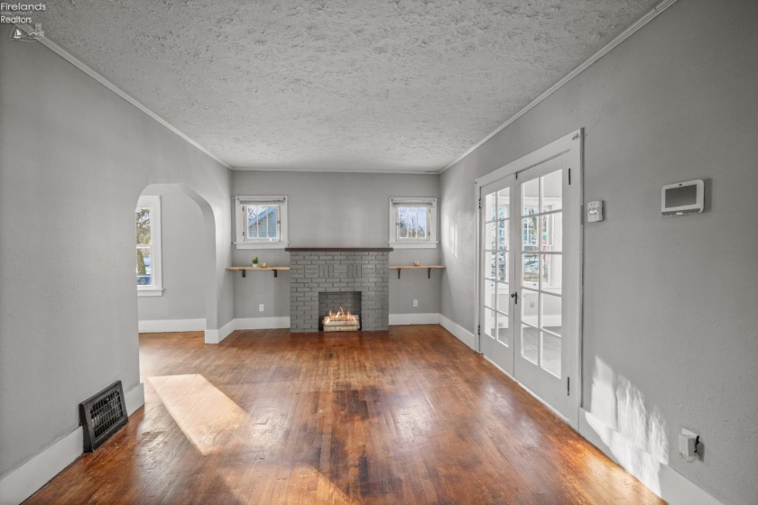 537 Clark Street, Willard, 44890, 2 Bedrooms Bedrooms, ,1 BathroomBathrooms,Residential,For Sale,Clark,20254759