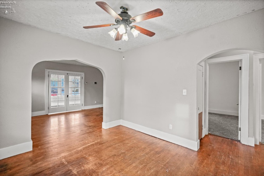 537 Clark Street, Willard, 44890, 2 Bedrooms Bedrooms, ,1 BathroomBathrooms,Residential,For Sale,Clark,20254759