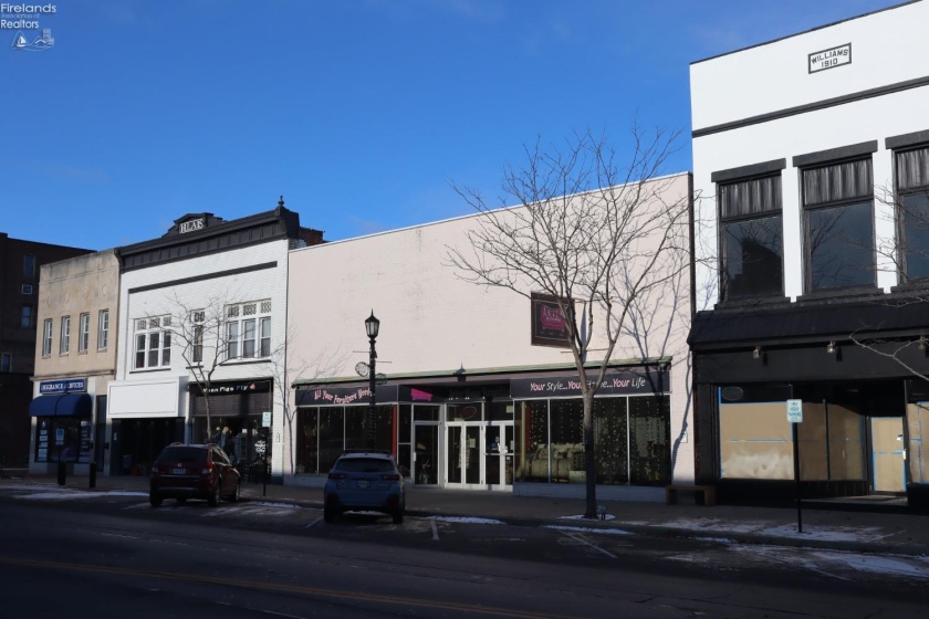 35 main Street, Norwalk, 44857, ,Commercial,For Sale,main,20254779