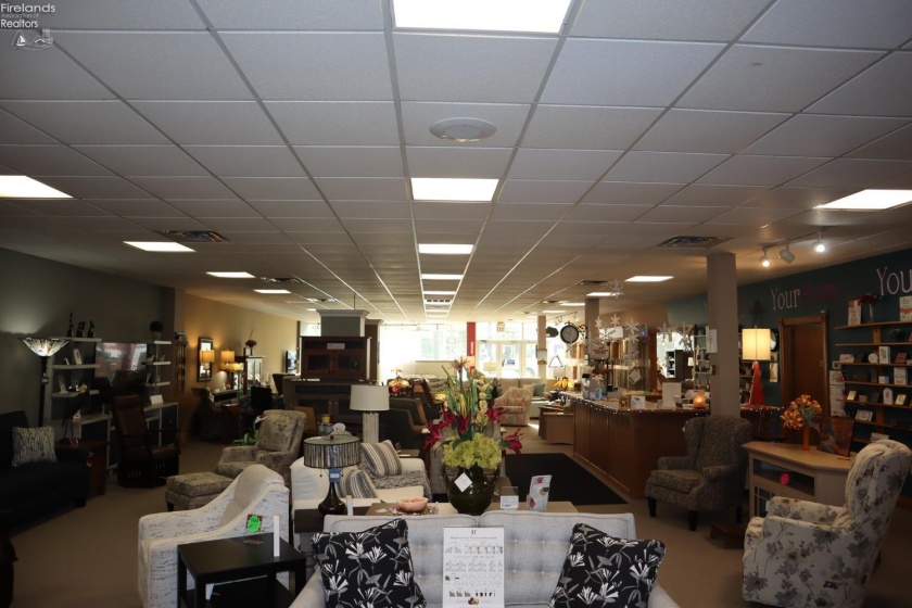 35 main Street, Norwalk, 44857, ,Commercial,For Sale,main,20254779