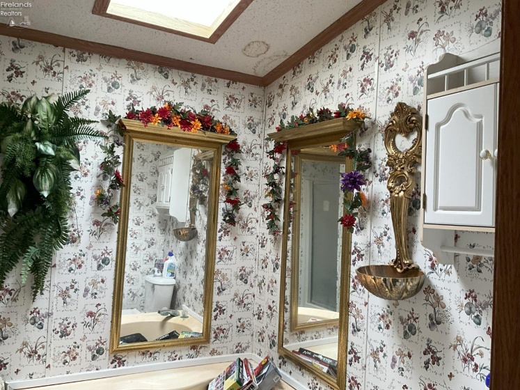 21 Cedar Street, New London, 44851, 3 Bedrooms Bedrooms, ,2 BathroomsBathrooms,Residential,For Sale,Cedar,20253838