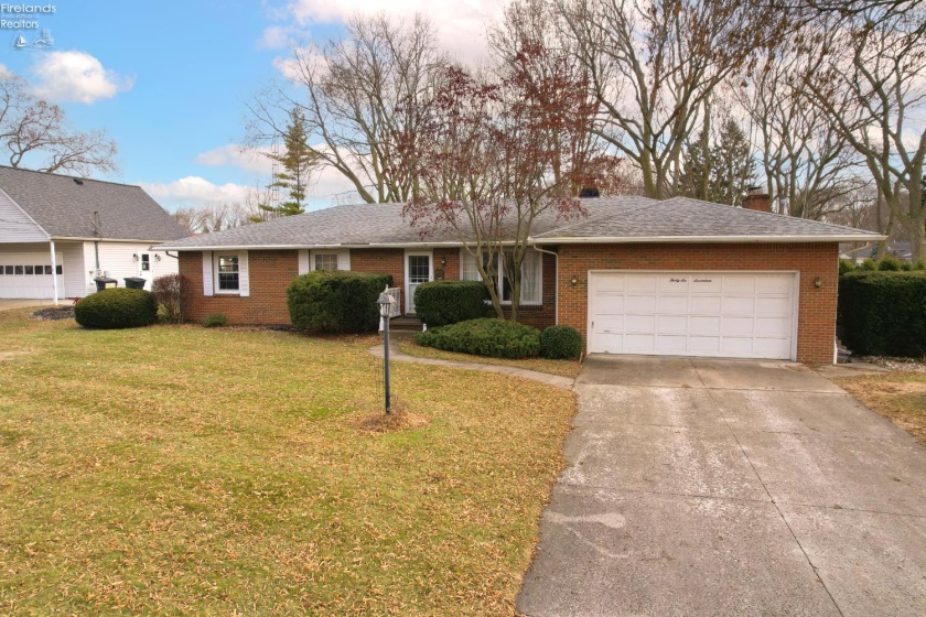 3617 Karwood Drive, Port Clinton, 43452, 3 Bedrooms Bedrooms, ,2 BathroomsBathrooms,Residential,For Sale,Karwood,20254783