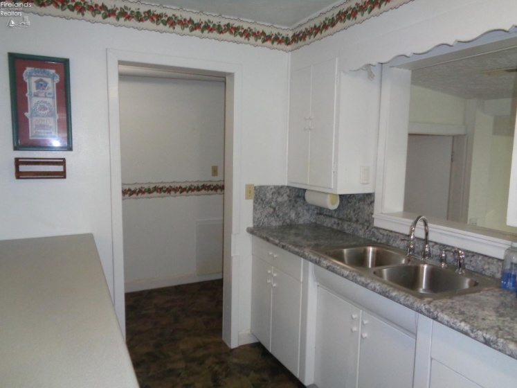 717 Euclid Street, Willard, 44890, 3 Bedrooms Bedrooms, ,2 BathroomsBathrooms,Residential,For Sale,Euclid,20254792