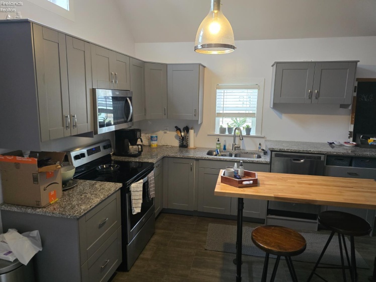 719 Ogontz Street, Sandusky, 44870, 2 Bedrooms Bedrooms, ,1 BathroomBathrooms,Residential,For Sale,Ogontz,20254798