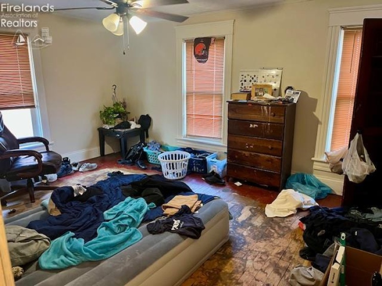 530 Wayne Street, Fremont, 43420, 4 Bedrooms Bedrooms, ,2 BathroomsBathrooms,Residential,For Sale,Wayne,20254793