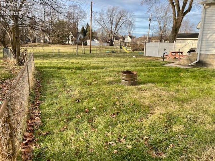 530 Wayne Street, Fremont, 43420, 4 Bedrooms Bedrooms, ,2 BathroomsBathrooms,Residential,For Sale,Wayne,20254793