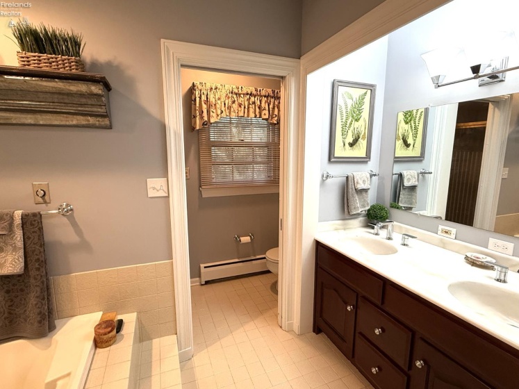 20 James Street, Norwalk, 44857, 4 Bedrooms Bedrooms, ,4 BathroomsBathrooms,Residential,For Sale,James,20254787