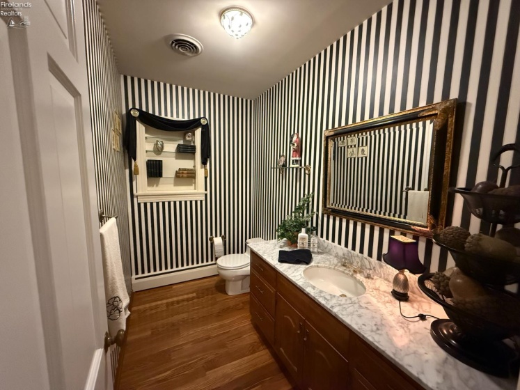 20 James Street, Norwalk, 44857, 4 Bedrooms Bedrooms, ,4 BathroomsBathrooms,Residential,For Sale,James,20254787