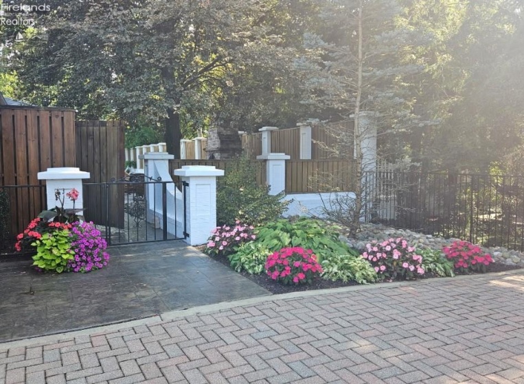 20 James Street, Norwalk, 44857, 4 Bedrooms Bedrooms, ,4 BathroomsBathrooms,Residential,For Sale,James,20254787