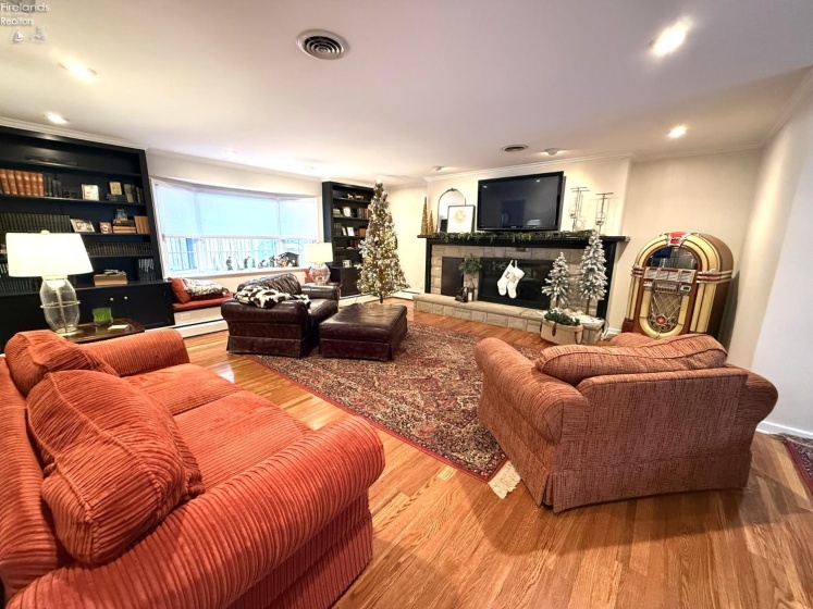 20 James Street, Norwalk, 44857, 4 Bedrooms Bedrooms, ,4 BathroomsBathrooms,Residential,For Sale,James,20254787