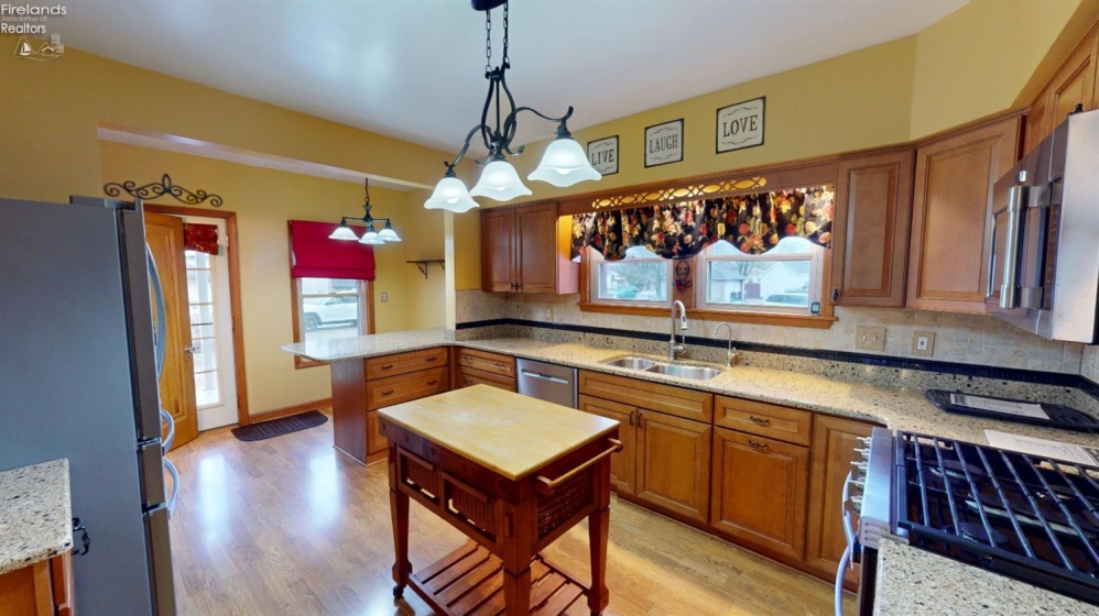 620 Water Street, Woodville, 43469, 3 Bedrooms Bedrooms, ,2 BathroomsBathrooms,Residential,For Sale,Water,20254737