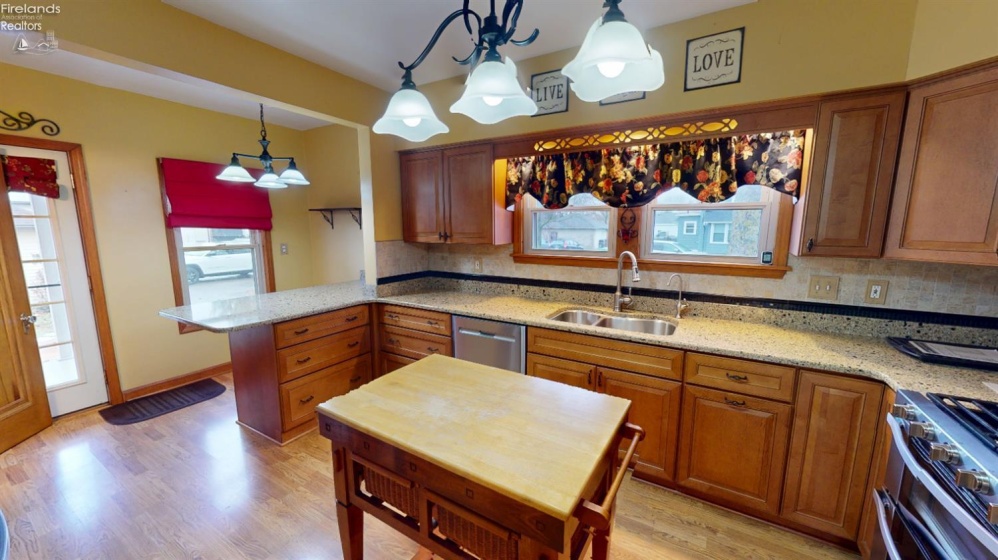 620 Water Street, Woodville, 43469, 3 Bedrooms Bedrooms, ,2 BathroomsBathrooms,Residential,For Sale,Water,20254737