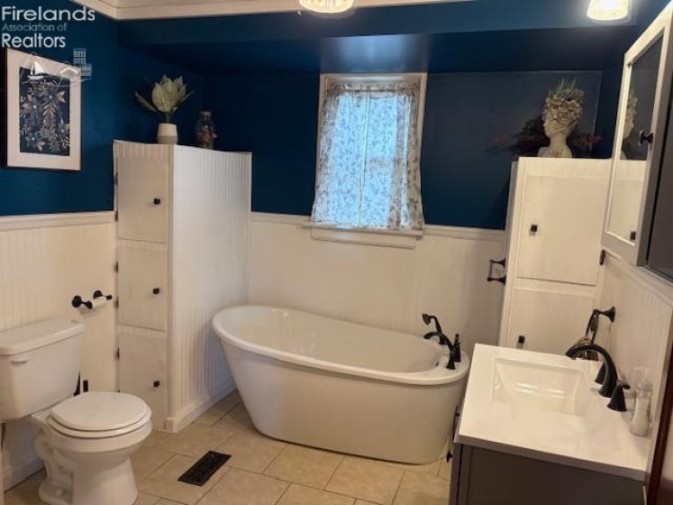 4688 County Road 177, Clyde, 43410, 3 Bedrooms Bedrooms, ,2 BathroomsBathrooms,Residential,For Sale,County Road 177,20254806