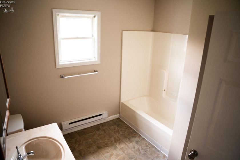 1114 Wamajo Drive, Sandusky, 44870, 3 Bedrooms Bedrooms, ,1 BathroomBathrooms,Residential,For Sale,Wamajo,20254808