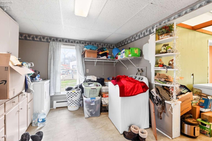 502 Main Street, Clyde, 43410, 4 Bedrooms Bedrooms, ,2 BathroomsBathrooms,Residential,For Sale,Main,20254801