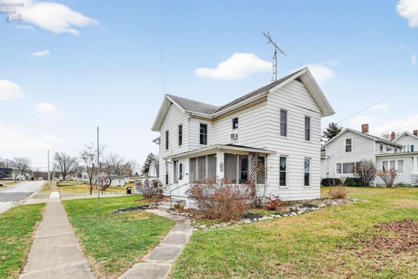 502 Main Street, Clyde, 43410, 4 Bedrooms Bedrooms, ,2 BathroomsBathrooms,Residential,For Sale,Main,20254801