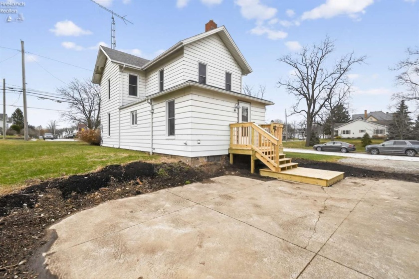 502 Main Street, Clyde, 43410, 4 Bedrooms Bedrooms, ,2 BathroomsBathrooms,Residential,For Sale,Main,20254801