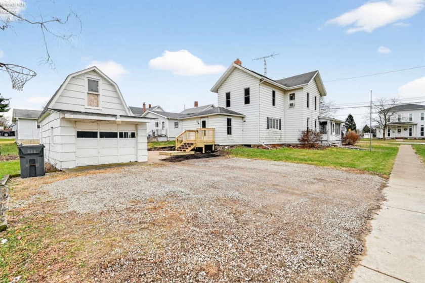 502 Main Street, Clyde, 43410, 4 Bedrooms Bedrooms, ,2 BathroomsBathrooms,Residential,For Sale,Main,20254801