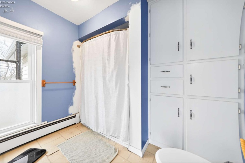 502 Main Street, Clyde, 43410, 4 Bedrooms Bedrooms, ,2 BathroomsBathrooms,Residential,For Sale,Main,20254801