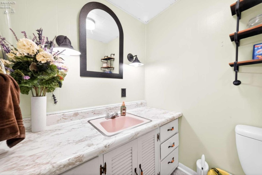 502 Main Street, Clyde, 43410, 4 Bedrooms Bedrooms, ,2 BathroomsBathrooms,Residential,For Sale,Main,20254801