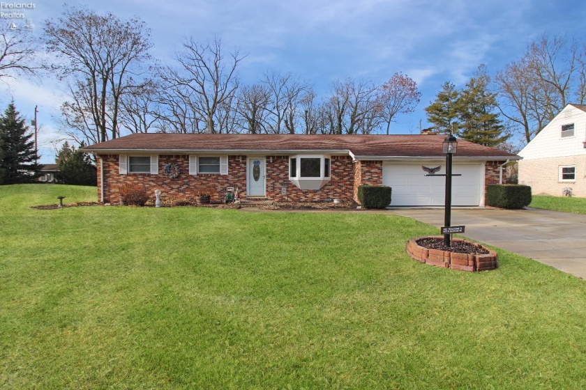 3472 Karwood Drive, Port Clinton, 43452, 3 Bedrooms Bedrooms, ,2 BathroomsBathrooms,Residential,For Sale,Karwood,20254810