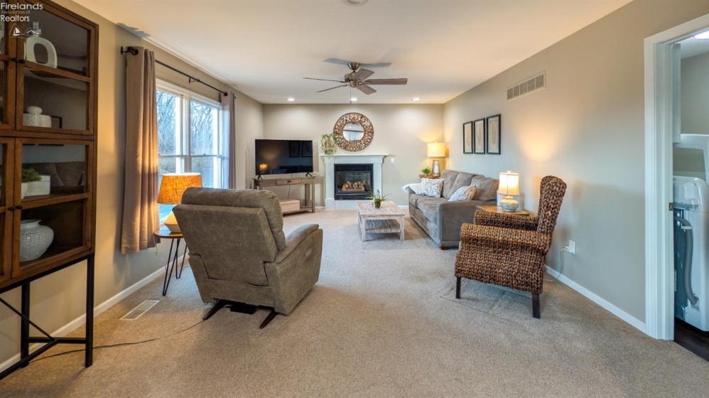 230 Crest Drive, Port Clinton, 43452, 3 Bedrooms Bedrooms, ,3 BathroomsBathrooms,Residential,For Sale,Crest,20254786