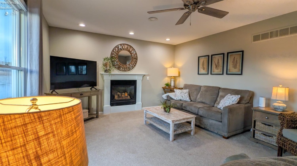 230 Crest Drive, Port Clinton, 43452, 3 Bedrooms Bedrooms, ,3 BathroomsBathrooms,Residential,For Sale,Crest,20254786